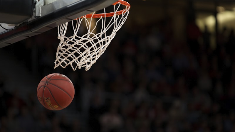 NBA 2026年全明星赛精彩扣篮瞬间，球员腾空而起